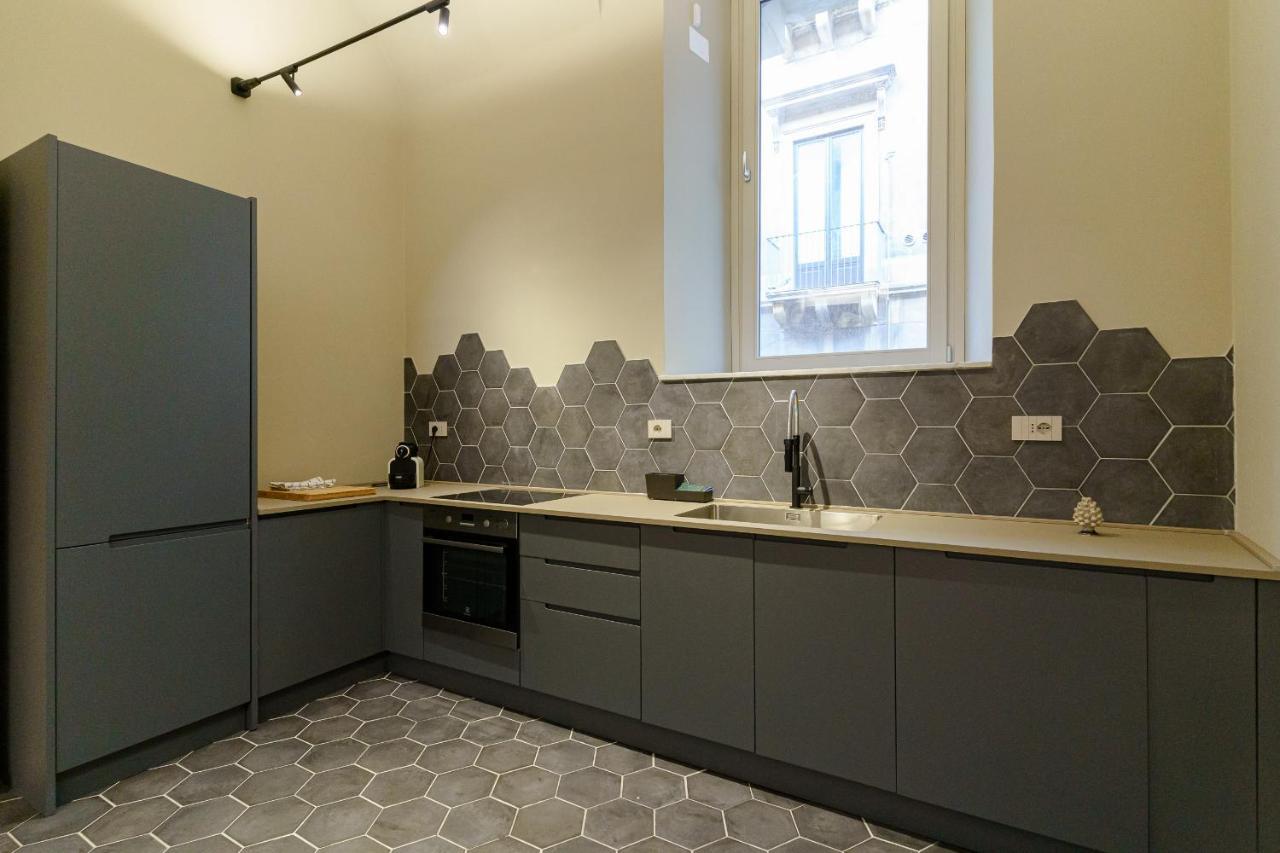 Crociferi Luxury Apartment Катания Экстерьер фото
